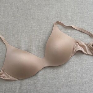 SKIMS Seamless Nude Bra